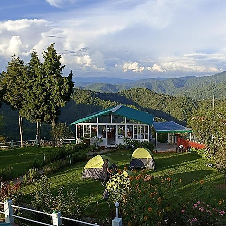 Chirping Orchard, Mukteshwar Bed and Breakfast Εξωτερικό φωτογραφία