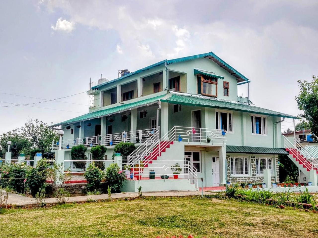 Chirping Orchard, Mukteshwar Bed and Breakfast Εξωτερικό φωτογραφία