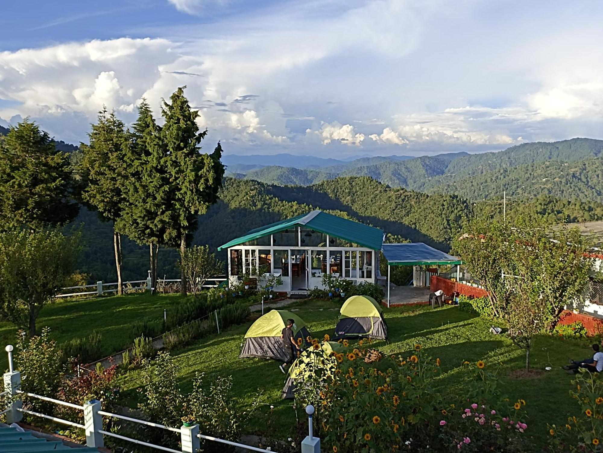 Chirping Orchard, Mukteshwar Bed and Breakfast Εξωτερικό φωτογραφία